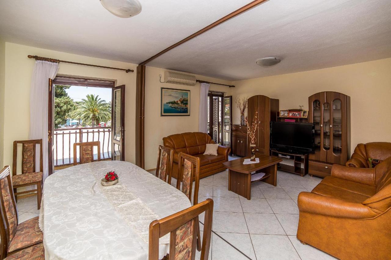 Apartments And Rooms Drpic Splitska Ngoại thất bức ảnh
