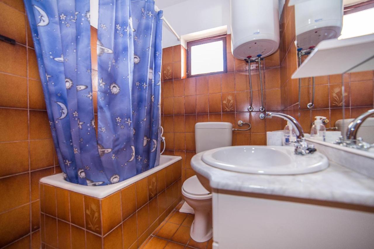 Apartments And Rooms Drpic Splitska Ngoại thất bức ảnh