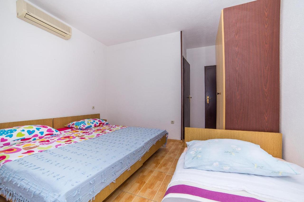 Apartments And Rooms Drpic Splitska Ngoại thất bức ảnh